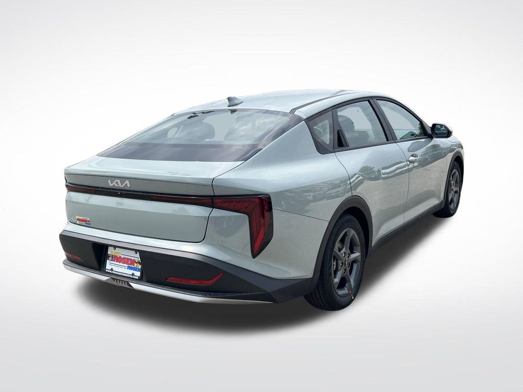 Vehicle image 5 of 40
