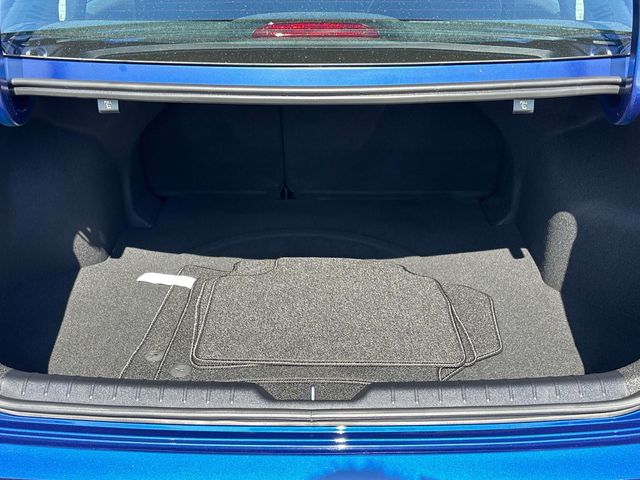Vehicle image 11 of 32