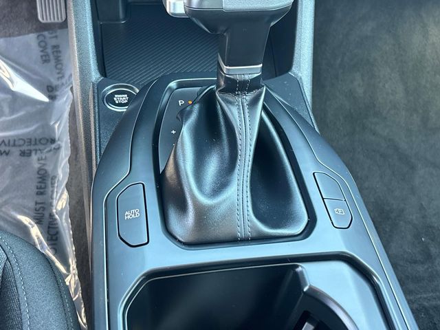 Vehicle image 22 of 32