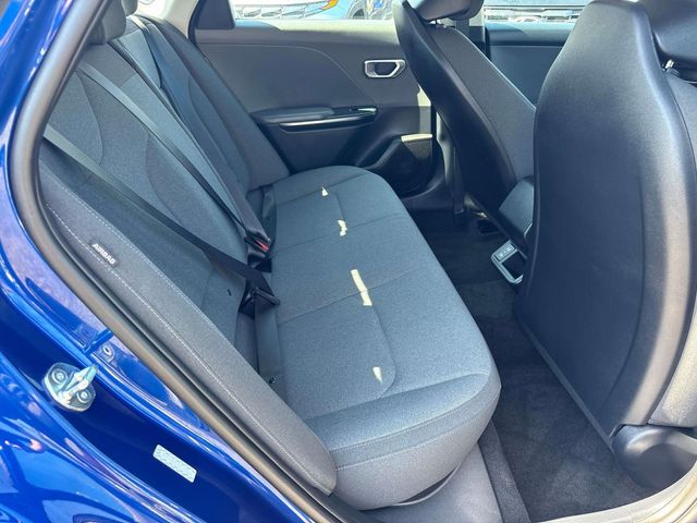 Vehicle image 12 of 32