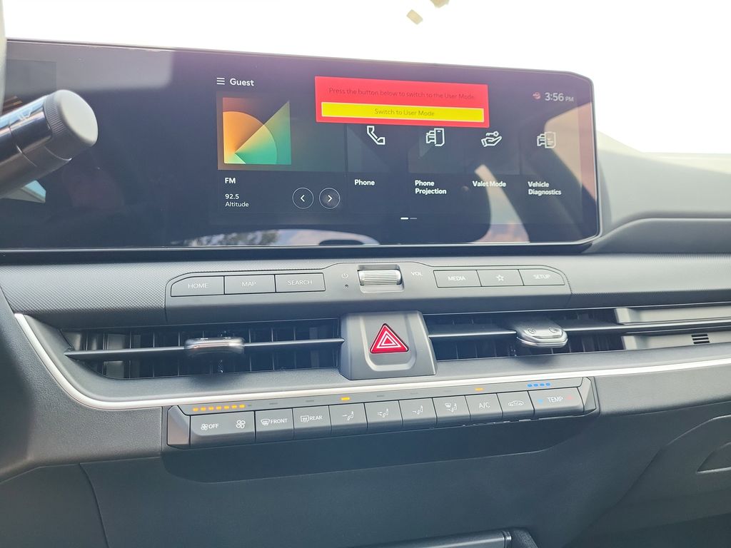 Vehicle image 8 of 30