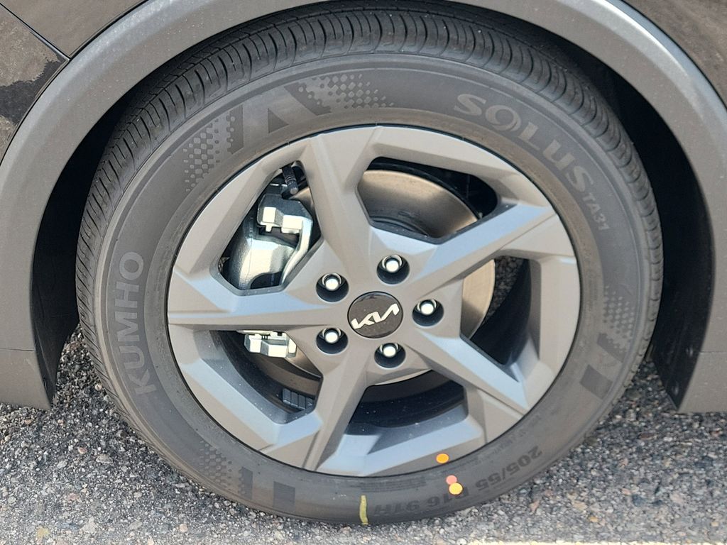 Vehicle image 18 of 30