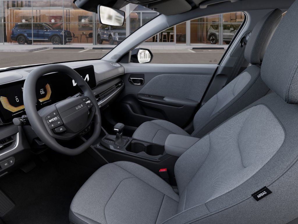 Vehicle image 17 of 27