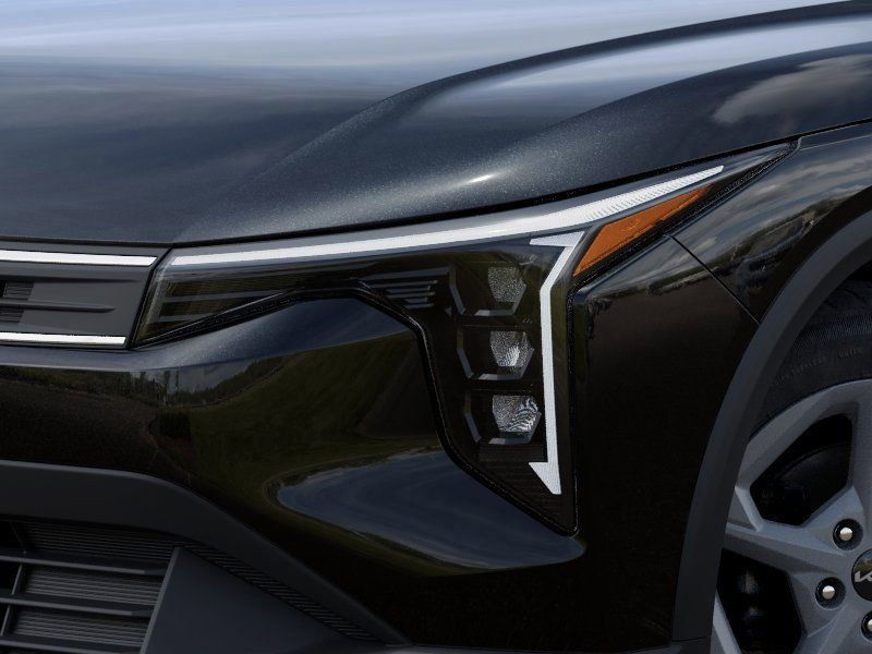Vehicle image 11 of 27