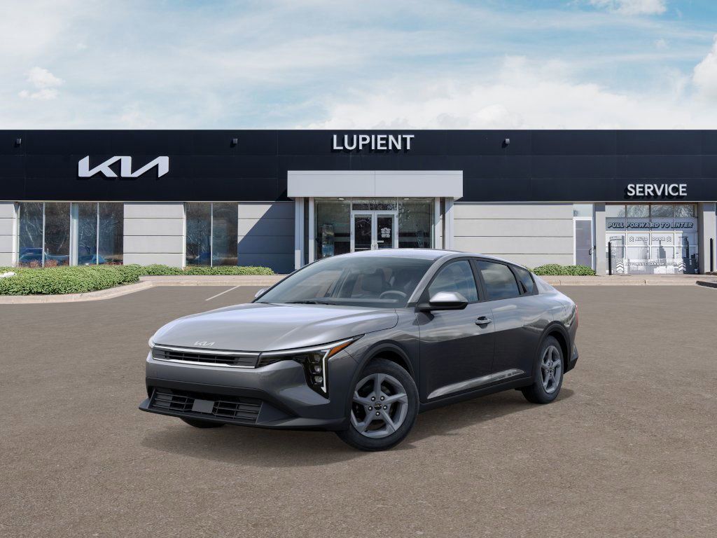 2025 Kia K4 LXS Image 3 of 36