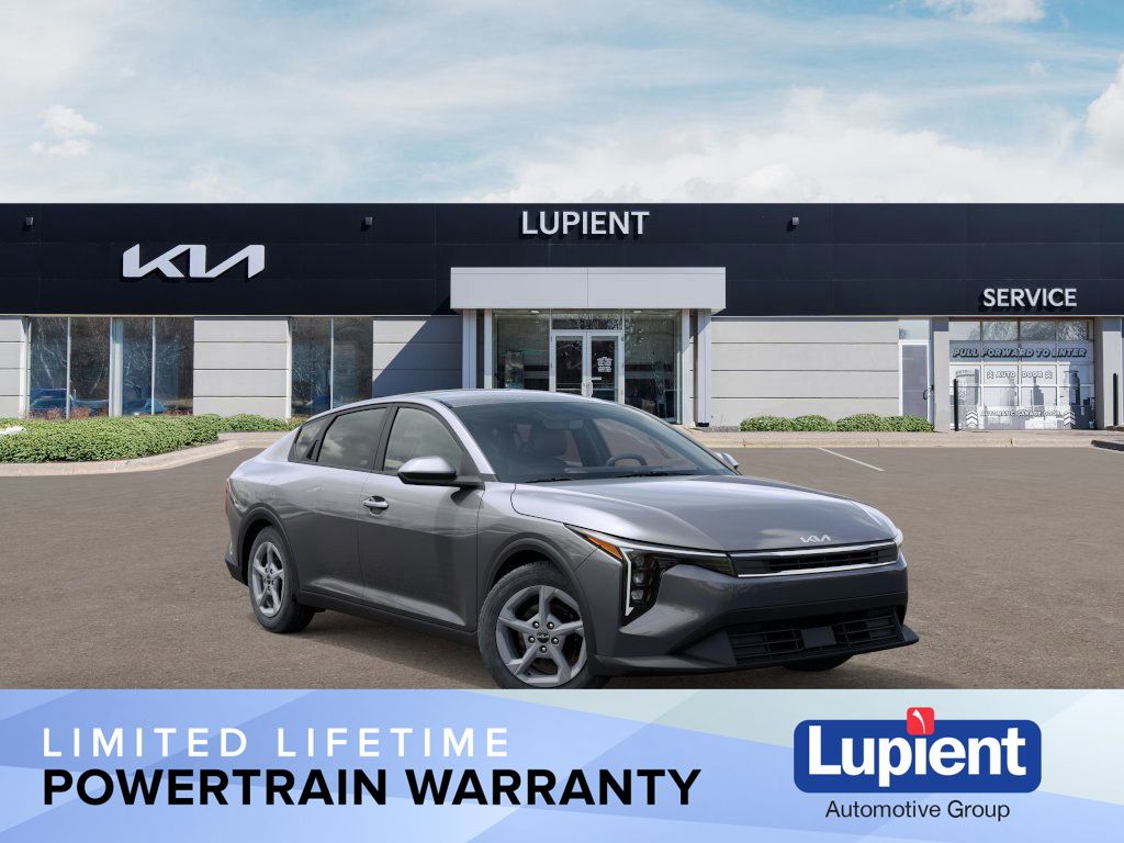 2025 Kia K4 LXS Image 2 of 36