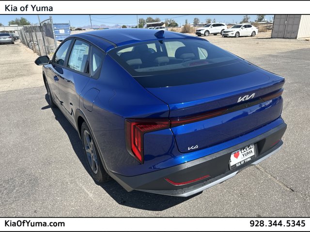 Vehicle image 4 of 6
