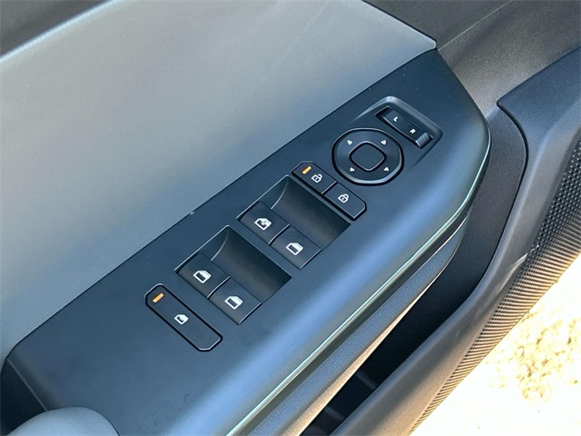 2025 Kia K4 LXS Image 29 of 30
