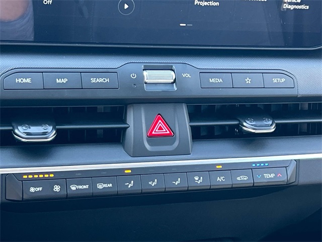 2025 Kia K4 LXS Image 17 of 30