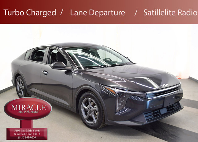 2025 Kia K4 LXS Image 3 of 34