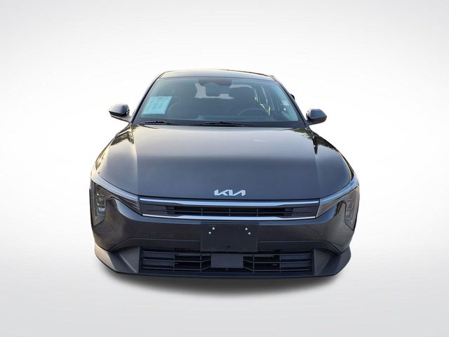 2025 Kia K4 LXS Image 2 of 37