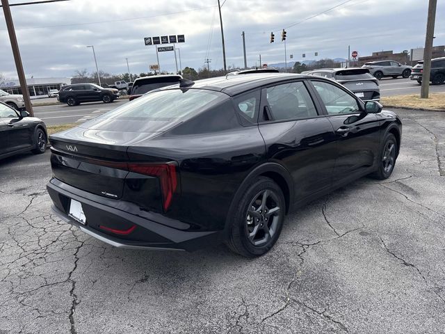 2025 Kia K4 LXS Image 6 of 31