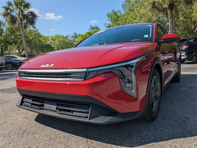 Vehicle image 9 of 27