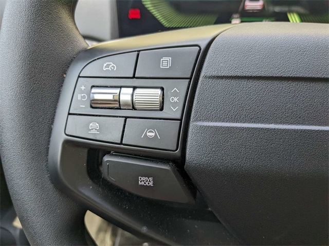Vehicle image 20 of 27