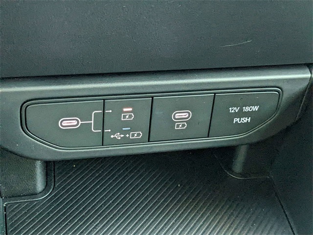 Vehicle image 26 of 27