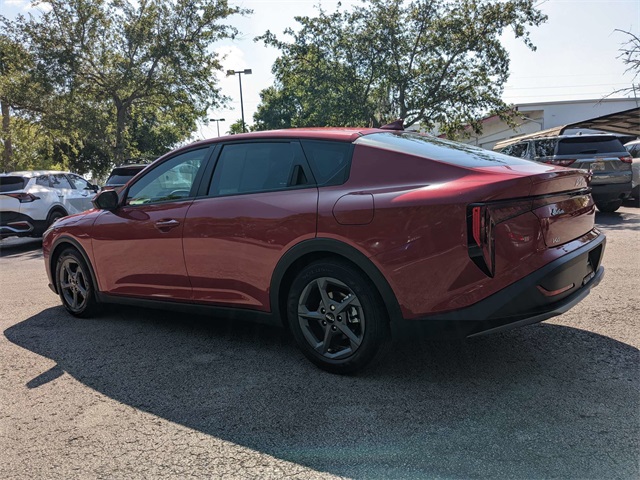 Vehicle image 7 of 27