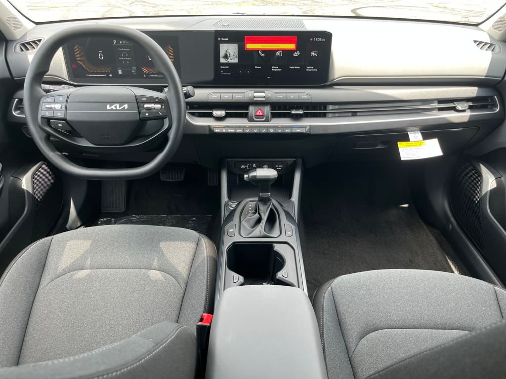 Vehicle image 18 of 33