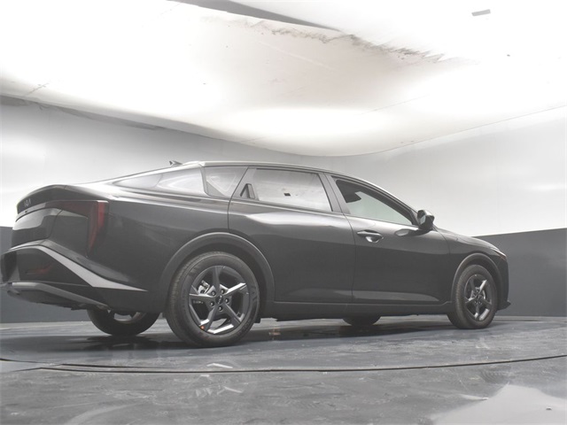 Vehicle image 15 of 47