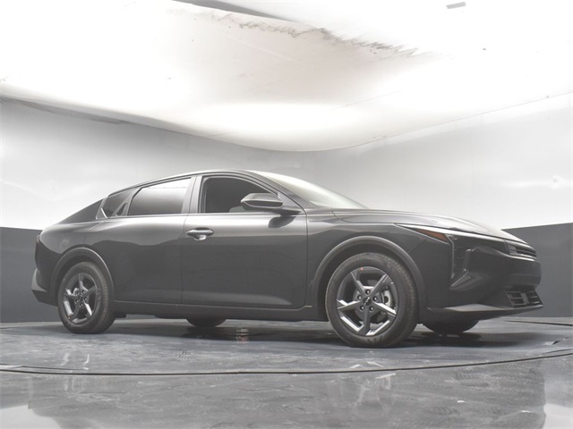 Vehicle image 10 of 47