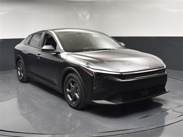Vehicle image 8 of 47
