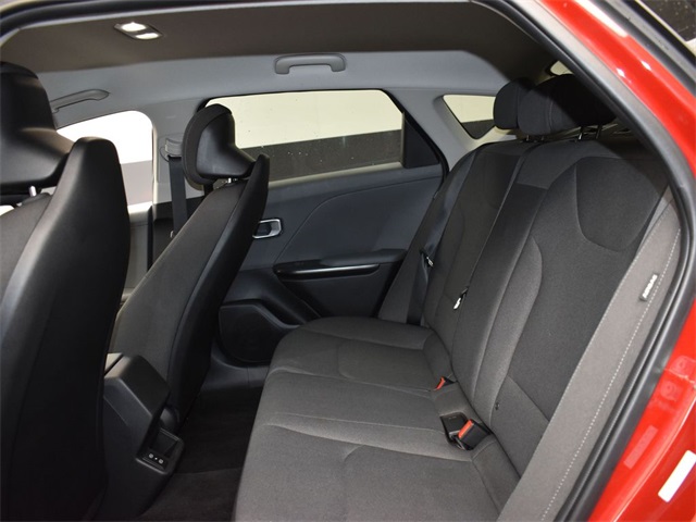 Vehicle image 27 of 46