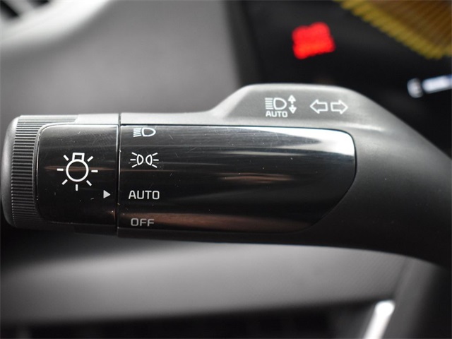 Vehicle image 42 of 46