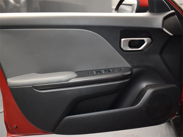 Vehicle image 35 of 46
