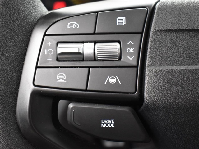 Vehicle image 40 of 46