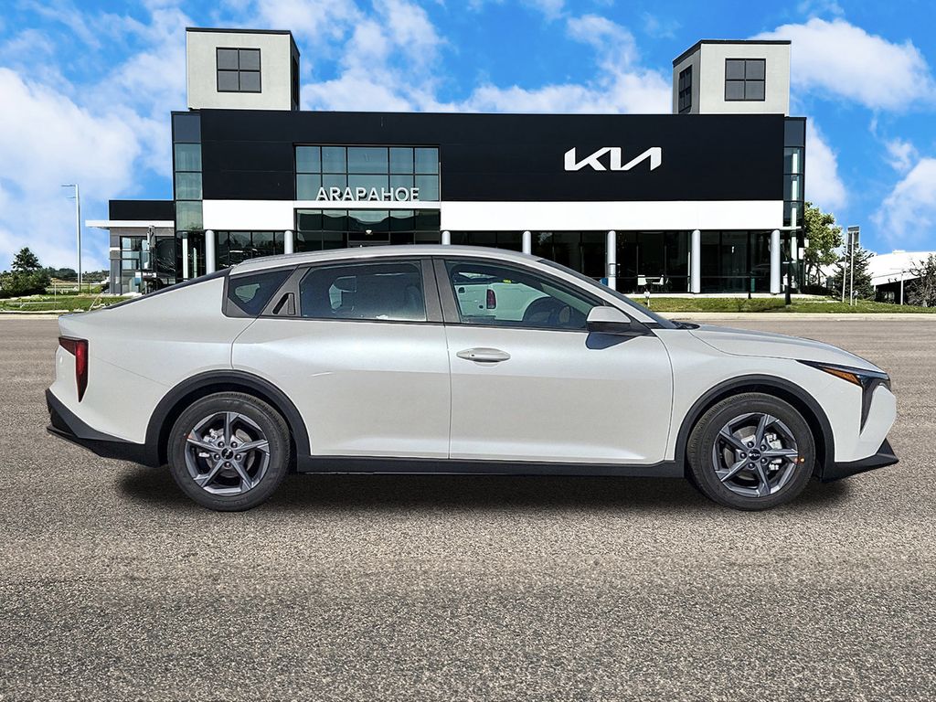 Vehicle image 5 of 28
