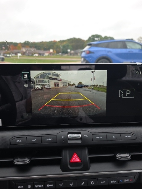 2025 Kia K4 LXS Image 31 of 44