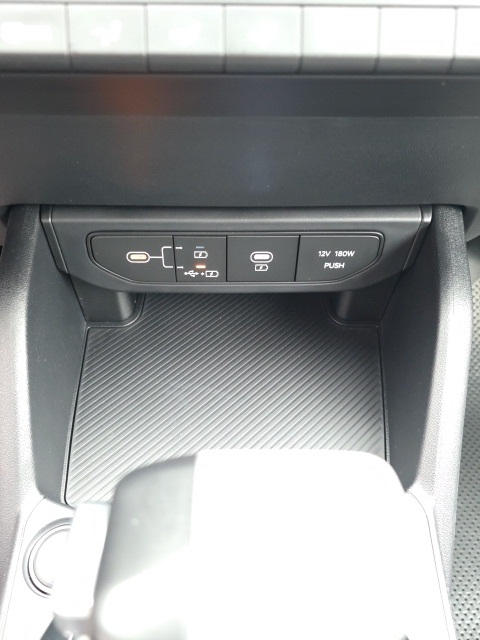 2025 Kia K4 LXS Image 41 of 44