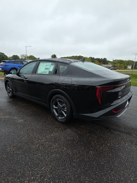 2025 Kia K4 LXS Image 15 of 44