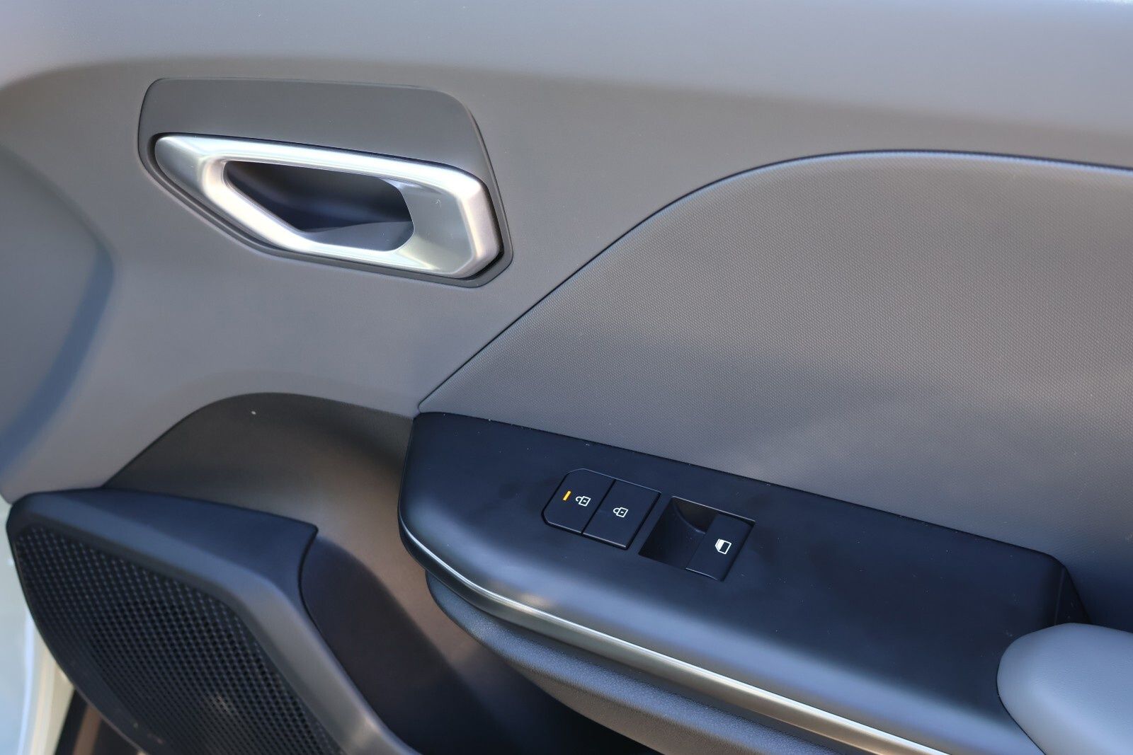 Vehicle image 20 of 29