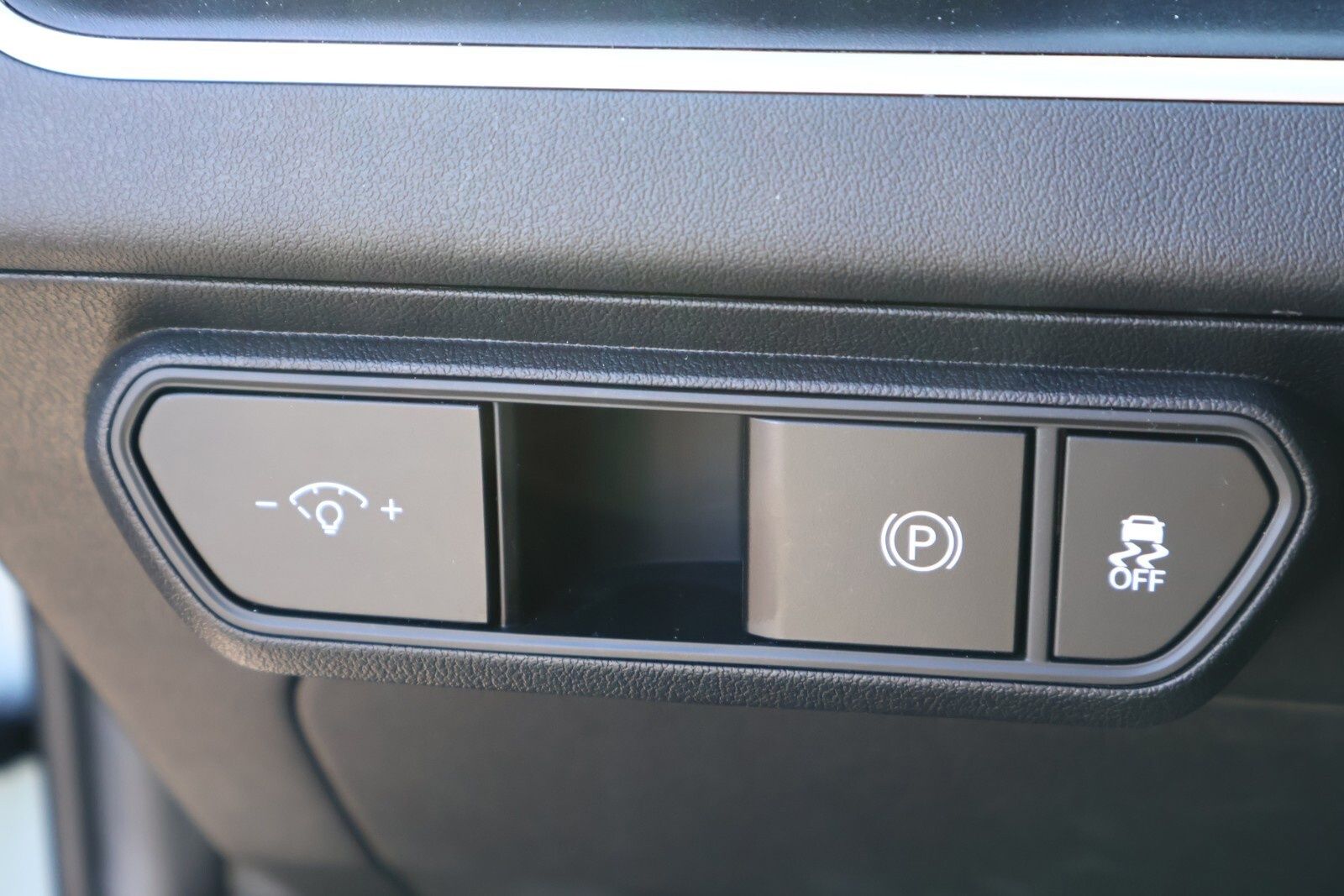 Vehicle image 15 of 29