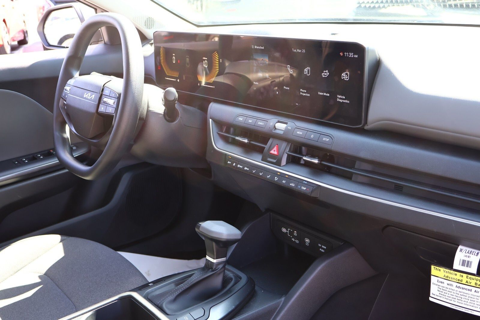 Vehicle image 21 of 29
