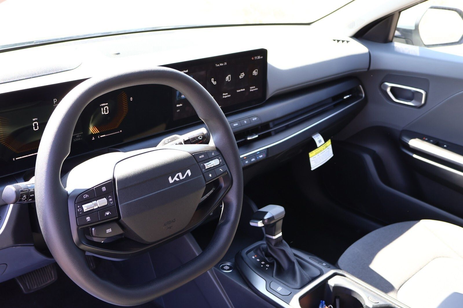 Vehicle image 23 of 29