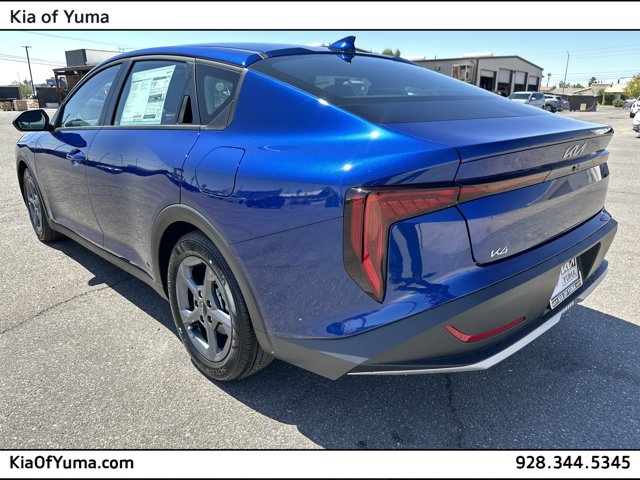 Vehicle image 4 of 6
