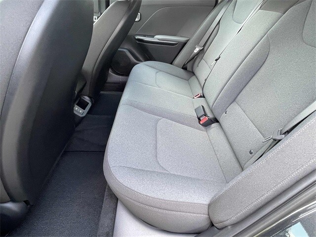 Vehicle image 10 of 20