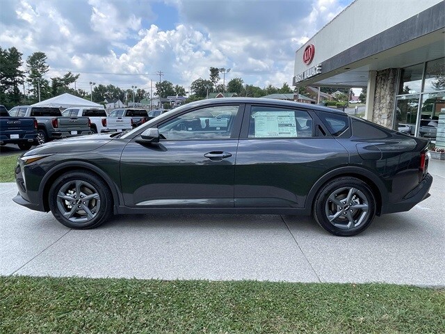 Vehicle image 8 of 20