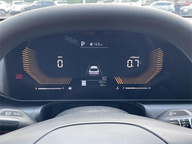Vehicle image 13 of 20