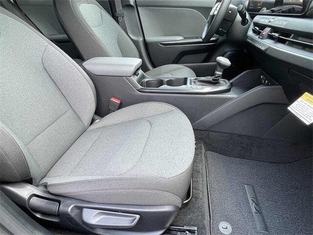 Vehicle image 11 of 20