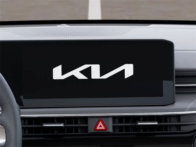 Vehicle image 21 of 28