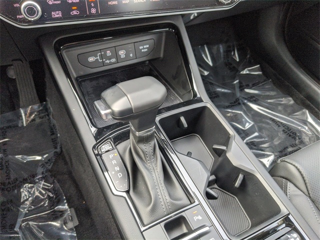 Vehicle image 13 of 23