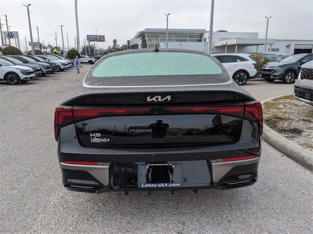 Vehicle image 15 of 23