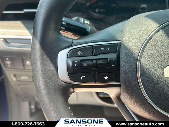 Vehicle image 22 of 34
