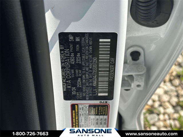 Vehicle image 18 of 34