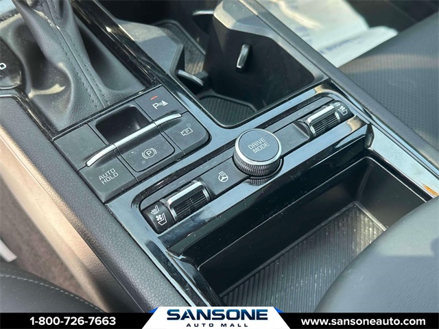 Vehicle image 32 of 34