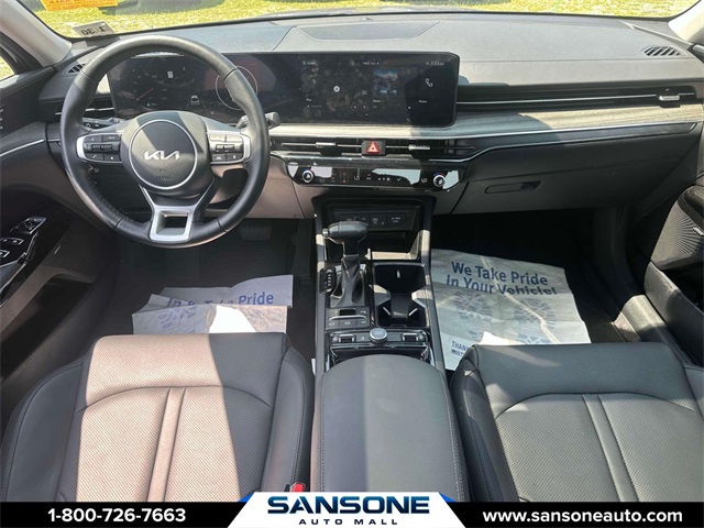 Vehicle image 13 of 34