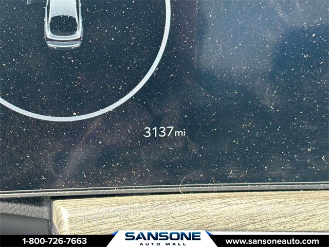 Vehicle image 27 of 34