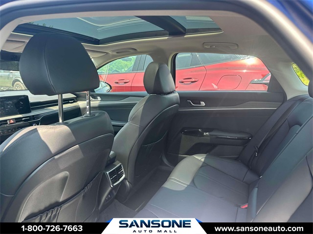 Vehicle image 10 of 34